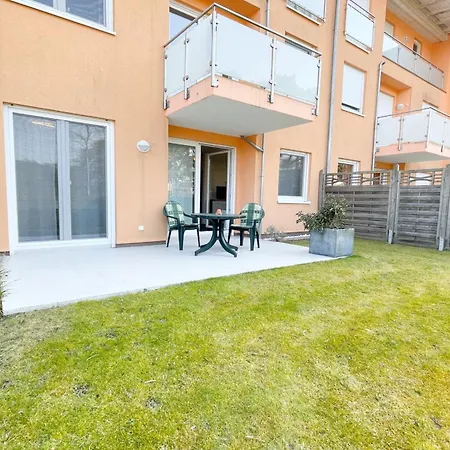 Waldstrasse 8a-c Waldstrasse 8b Stein * Uckeritz