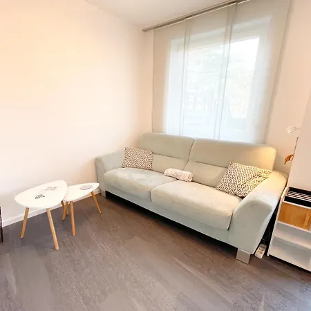 Waldstrasse 8a-c Waldstrasse 8b Stein *