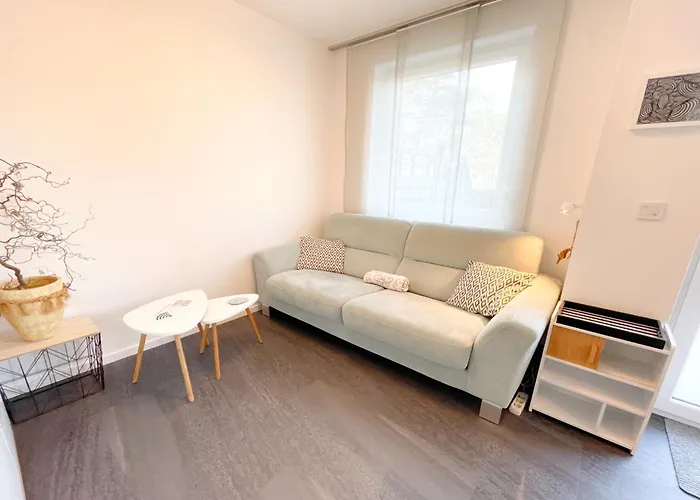 Waldstrasse 8a-c Waldstrasse 8b Stein *