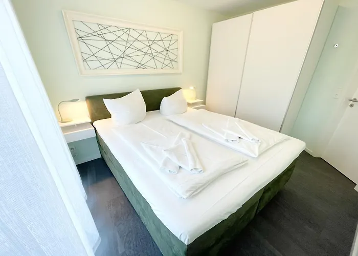 Waldstrasse 8a-c Waldstrasse 8b Stein * ユッケリッツ